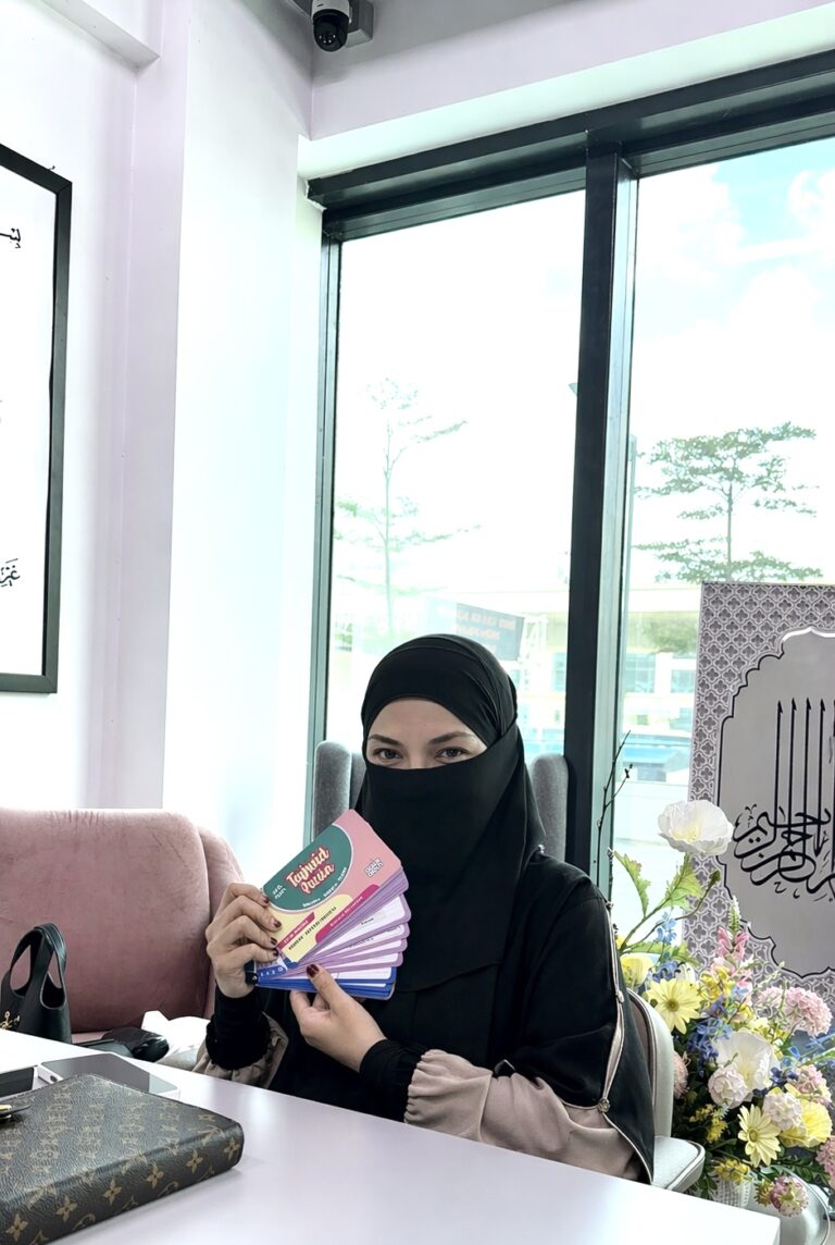 NEELOFA